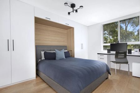 Amongst The Tree Tops. Recreated Apartment of The Highest Standard- Lift Access - Photo 2