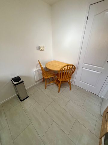 2 bedroom maisonette to rent - Photo 4