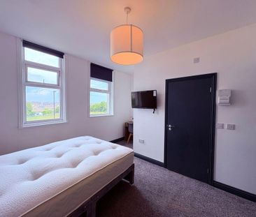 Beach Road - Room 8, South Shields, South Shields, Tyne and Wear, N... - Photo 2