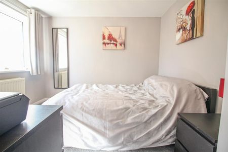 3 Bedroom House - Semi-Detached - Photo 5