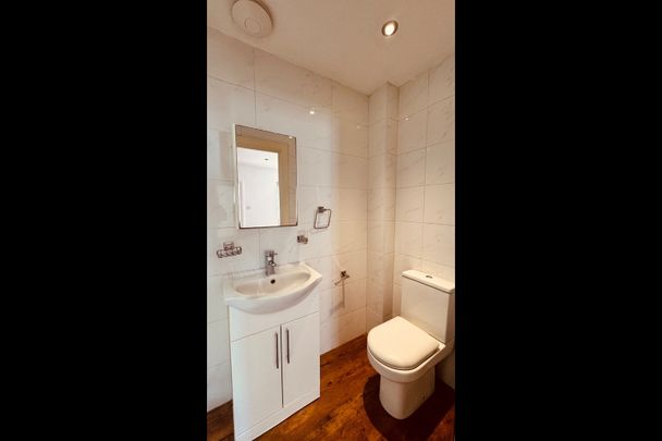 1 Bed Flat, Park Royal Road, NW10 - Photo 1