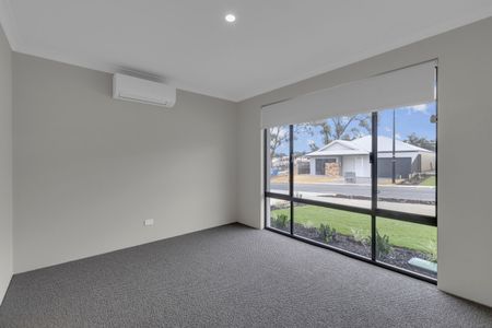 4x2 Family Home in Baldivis - Photo 3