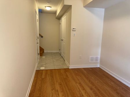 For Lease - 15 Chiffon Street, Vaughan, Ontario - Photo 5