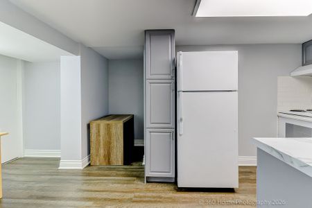 For Lease - 49 Gooderham Drive, Toronto, Ontario - Photo 4