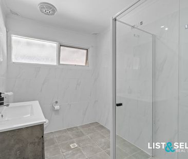 Updated 3 bedroom home! - Photo 1