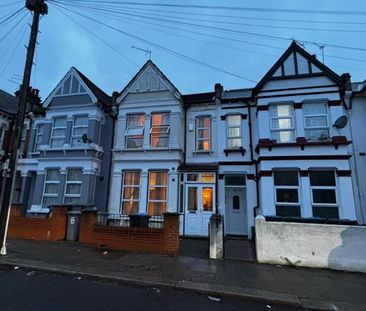 6 bedroom terraced house to rent - Photo 1