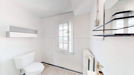 351 Friel, Sandy Hill, Ottawa, ON - Photo 2