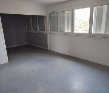 Location Appartement 4 pièces 70 m² Issoudun - Photo 1