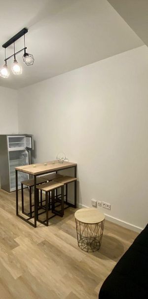 RENNES - rue Alain Bouchart - Studio meublé situé au rez-de-chaussée d'une copropriété proche d... - Photo 1