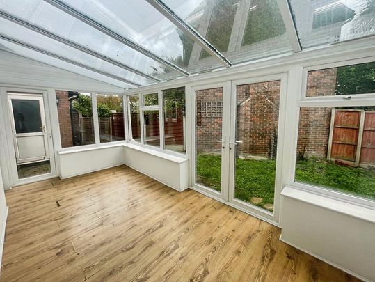 3 bedroom link detached house to rent - Photo 1