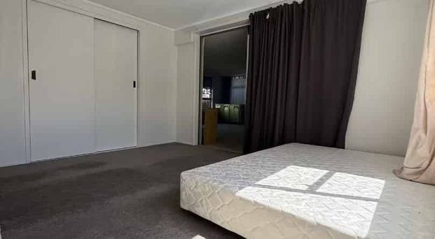 Spacious 2-Bedroom Home in Prime Howick Location Ã¢ÂÂ $550/week (Internet Included) - Photo 1