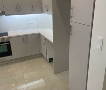 Διαμέρισμα για ενοικίαση Άνω Γλυφάδα (Γλυφάδα) - Photo 3