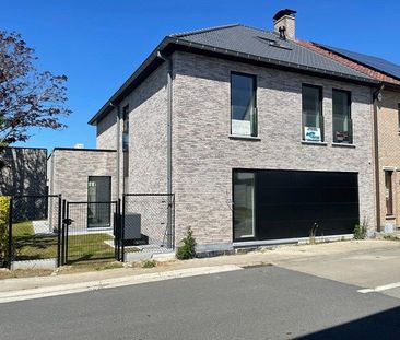 Huis te huur in Baardegem voor € 1.600 met 3 slaapkamers - Photo 1