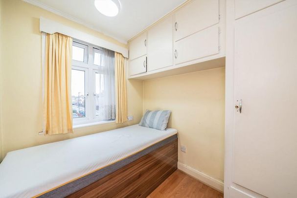 4 bedroom semi-detached house to rent - Photo 1