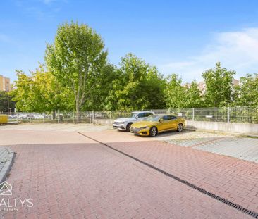 Príjemný 3-izbový byt s balkónom, klimatizáciou a parkovaním – Fotografia 5