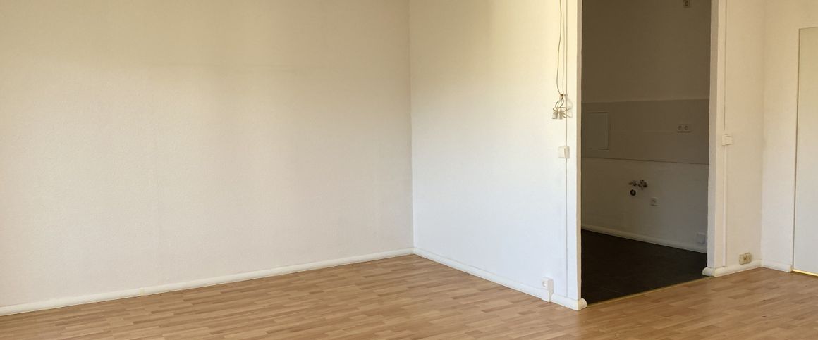 Charmante 3 Raum Wohnung mit großem Balkon - Photo 1