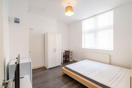 Market Street, Loughborough - Photo 5