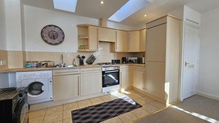 1 bedroom coach house to rent - Photo 5