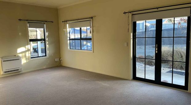 Modern Cottage Living - Photo 1