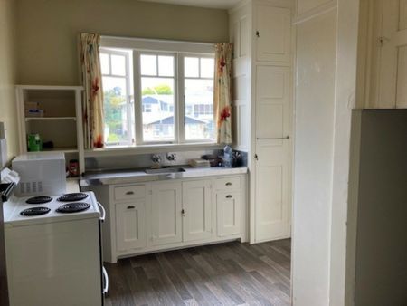 Close To Town - Photo 4