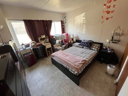 541 College St, Unit 2, Kingston, ON - Photo 5