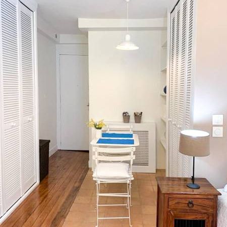 Logement à Paris, Location meublée - Studio T1 - Les Halles, Le Marais - Notre Dame - Hôtel de Ville (PA-1210) - Photo 1