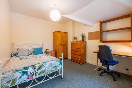 4 bedroom private hall to rent - Photo 3