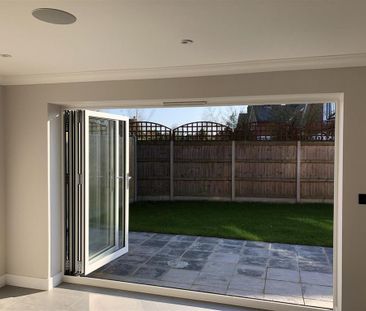 3 bedroom detached house to rent - Photo 4