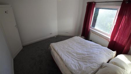 3 bedroom detached house to rent - Photo 2