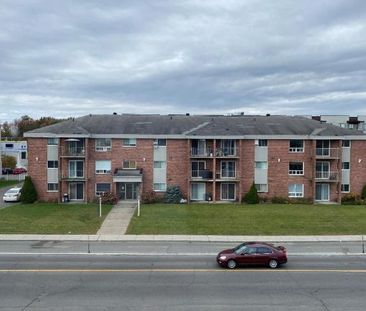 GRAND ET LUMINEUX 4.5 DISPONIBLE 1er SEPTEMBRE 2025 - Photo 3