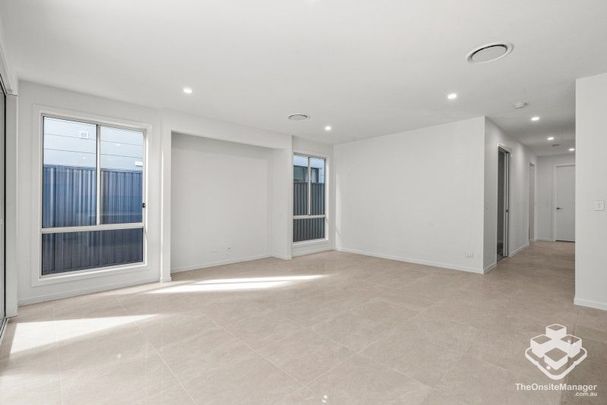 Spacious Near-New Family Home with Ducted Air Con - Photo 1