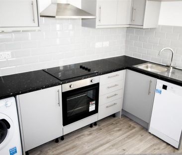 2 bedroom maisonette to rent - Photo 1