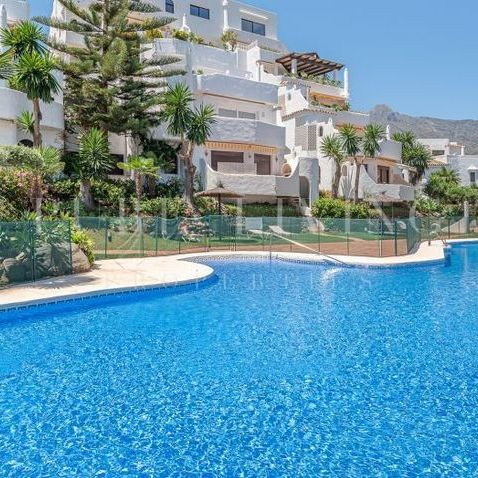 Alquiler de piso en Calle Sierra Bermeja - Foto 1