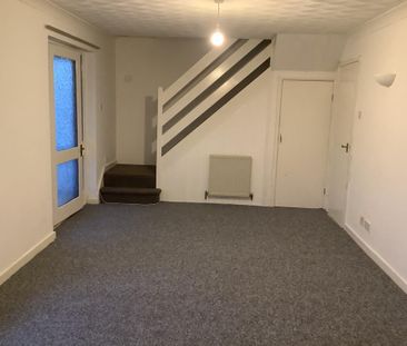 4 bedroom terraced house to rent - Photo 1