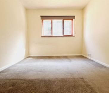 Wharf Road, Grays RM17, London - Photo 3