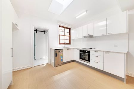 House with 1 bedroom & 1 bathroom - Photo 3