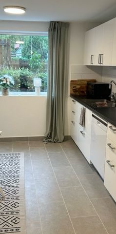 Rosenforsvägen, Skogstorp - Photo 1