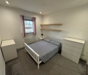 2 Bedroom Property To Rent - Photo 5