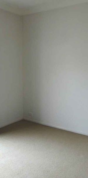 Three-Bedroom Home in Prime Location - Photo 1