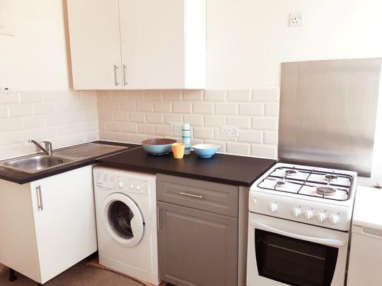 Room in a Shared House, Celia Road, N19 - Photo 1