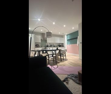 Room in a Shared Flat, Regal House, E17 - Photo 1