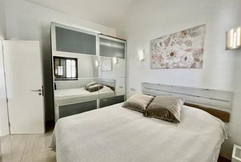 Playa del Inglés, Canary Islands 35100