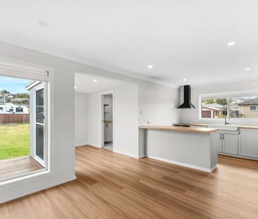 Modern, Move-In Ready Home in the Heart of Kanahooka! - Photo 3
