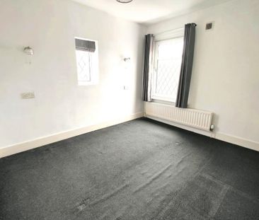 2 bedroom end of terrace house to rent - Photo 4