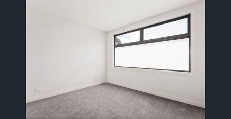 Modern Coastal Elegance in the Heart of Sandringham - Photo 2