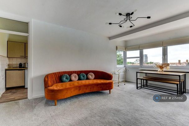 1 bedroom flat to rent - Photo 1