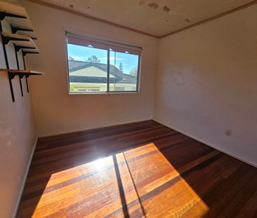 Large Home with Dual Living - Photo 4