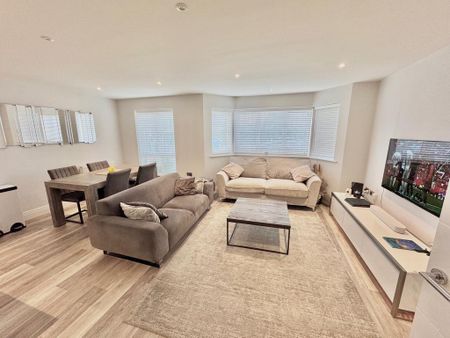 3 bedroom townhouse to rent - Photo 2