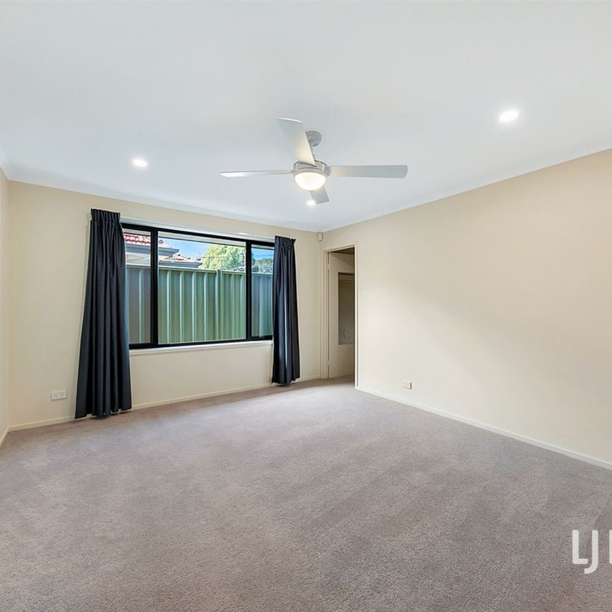 Spacious 5 Bedroom Family Home - Photo 1