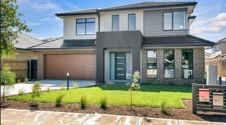 Stunning and Sophisticated 3 Bedroom townhouse - Photo 3